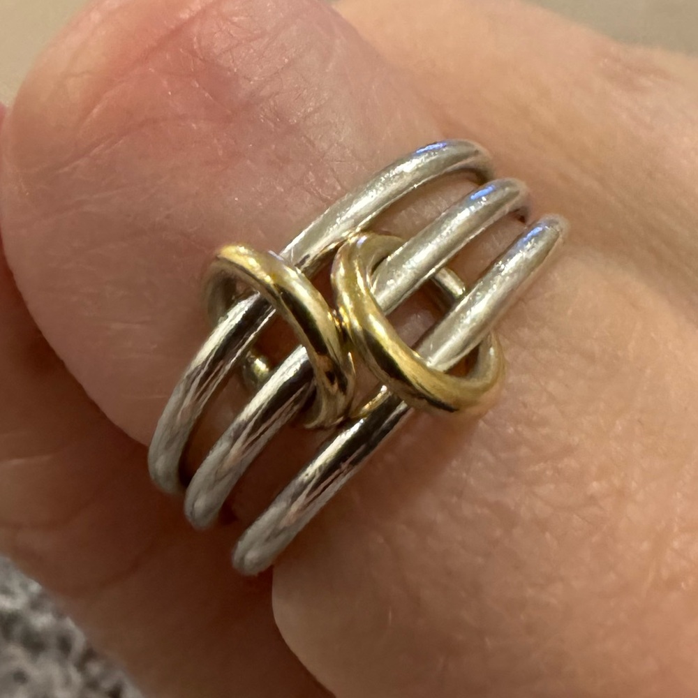 Two-Tone Interlocking Band Ring - Gold & Silver - Picture 3 of 6